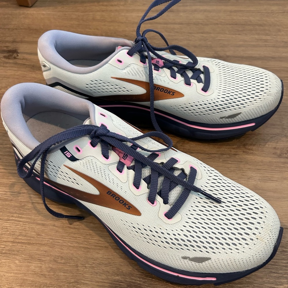 Brooks Women's Running Shoes - Light Blue and Pink
